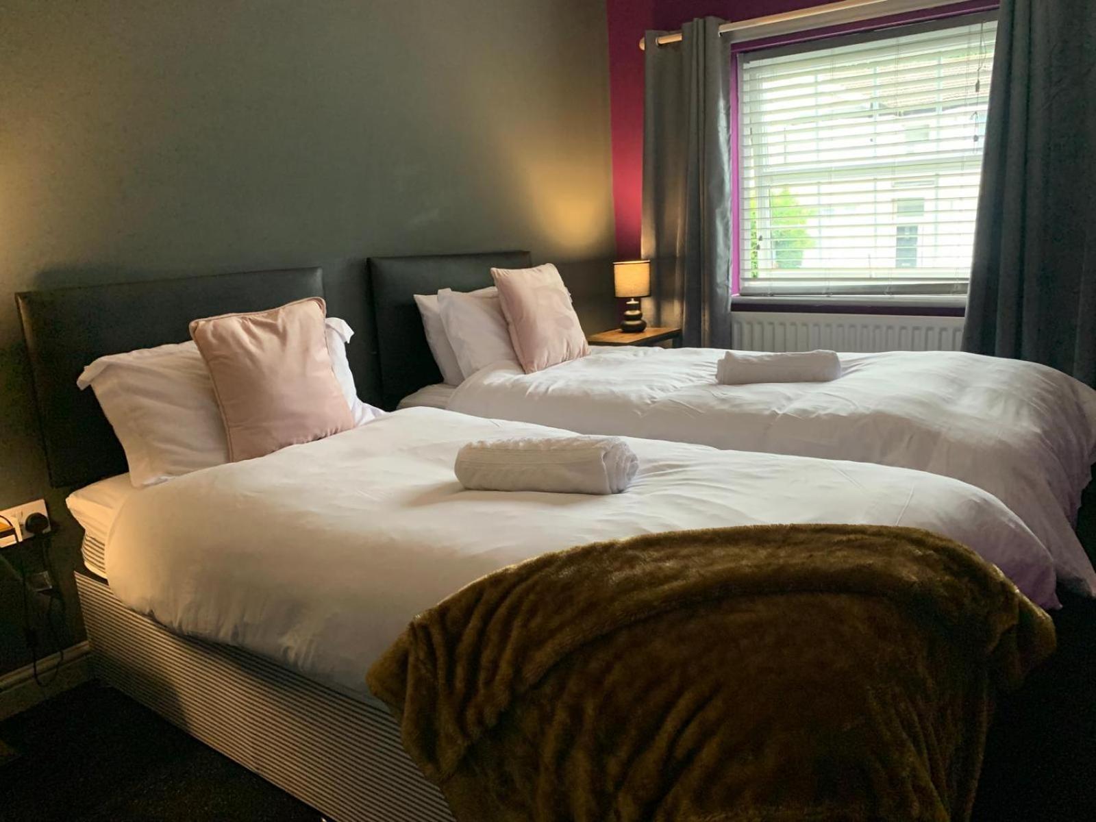 Liverpool City Centre Apartment Sleeps 4, Free Parking Екстериор снимка